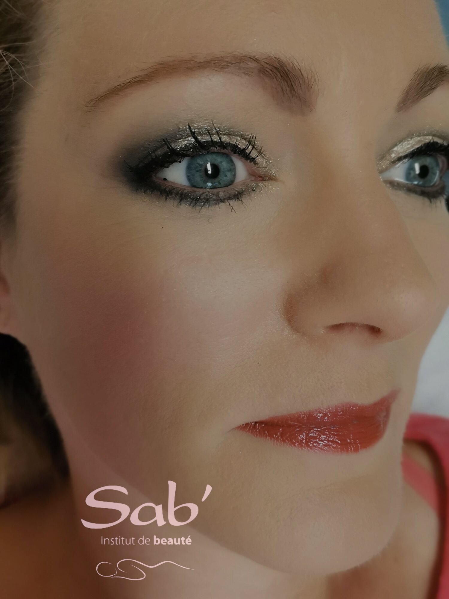 Maquillage soir — smoky signé Sab'