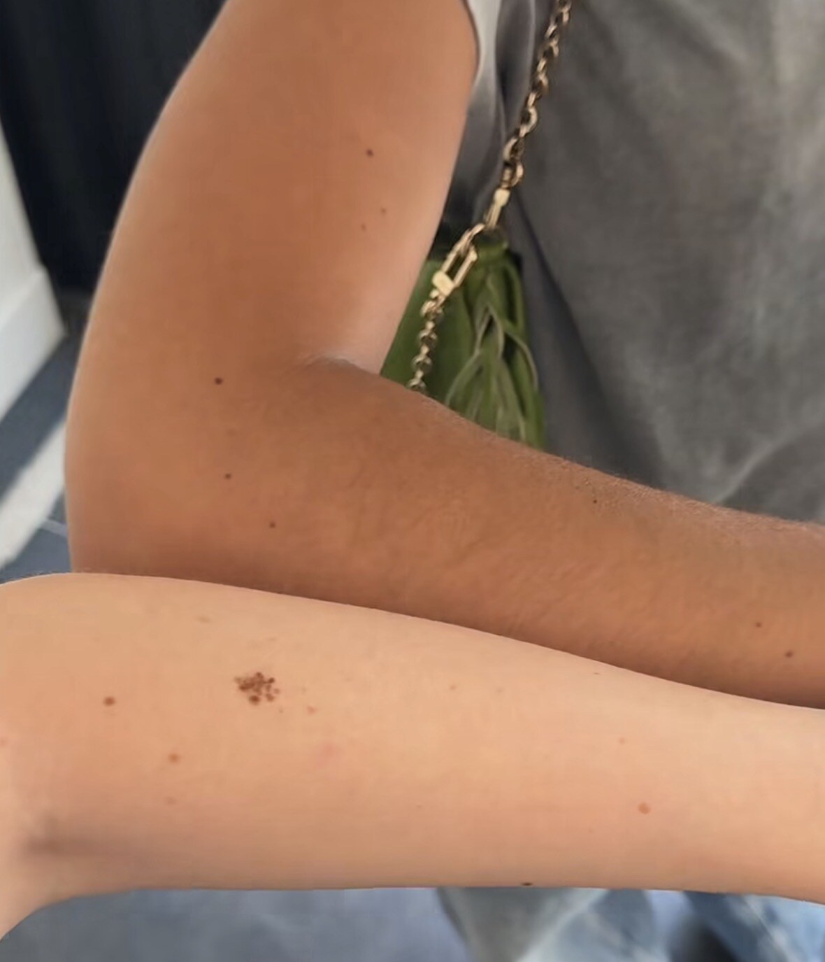 Hâle naturel et uniforme après pulvérisation